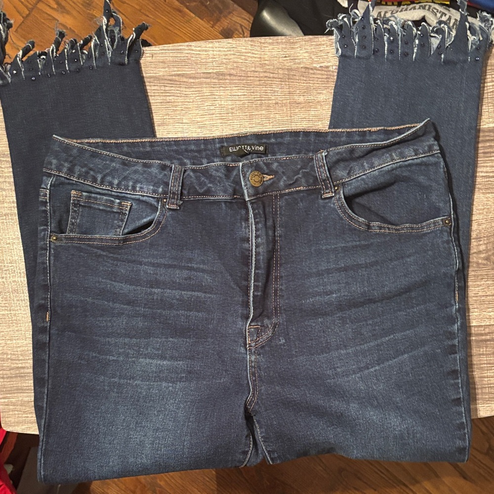 Elliott & Vine Women's Blue Jeans
